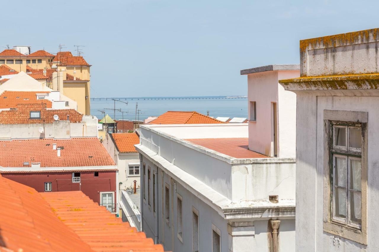 Bright & Spacious Alfama Apartment, By Timecooler Lisboa Eksteriør billede